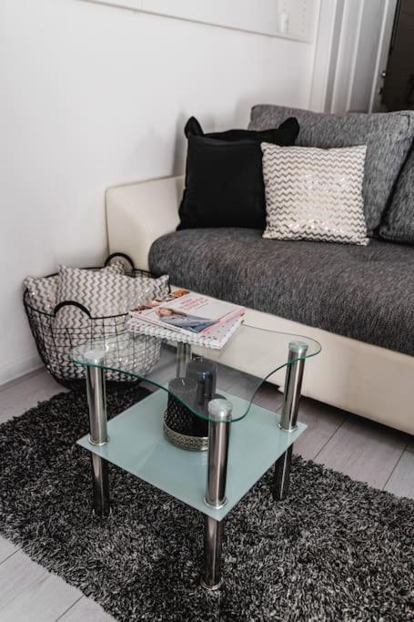 Holiday Home Marina-Renovated House In City Center Rogoznica  Luaran gambar